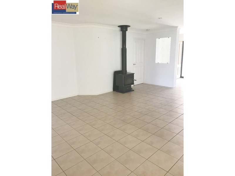 1096 Oakey Flat Road, Narangba QLD 4504