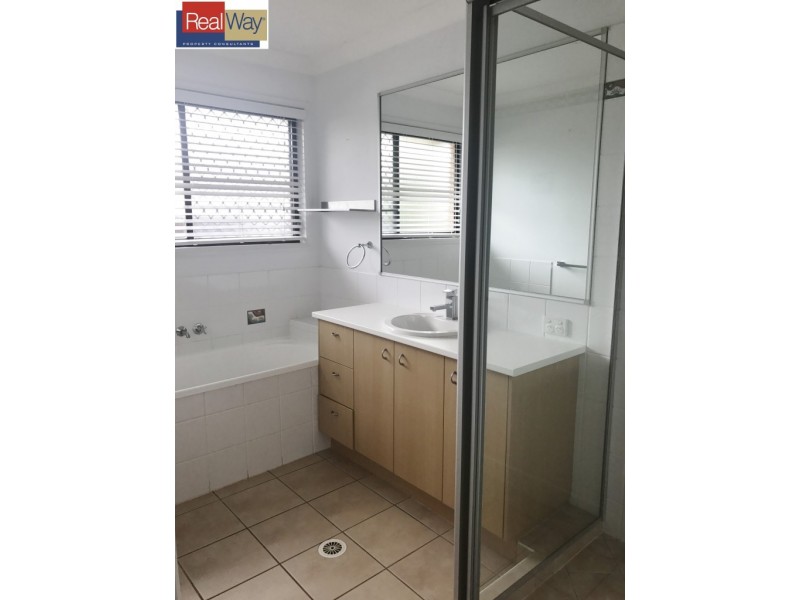 1096 Oakey Flat Road, Narangba QLD 4504