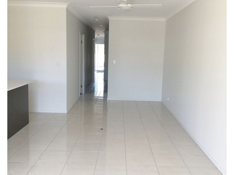 1/9 Isis Road, Lawnton QLD 4501