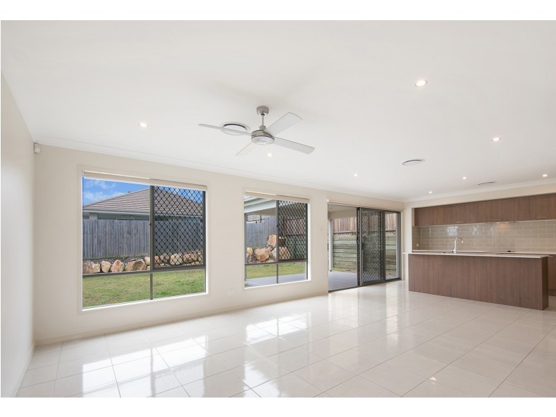 8 Harrison Street, North Lakes QLD 4509