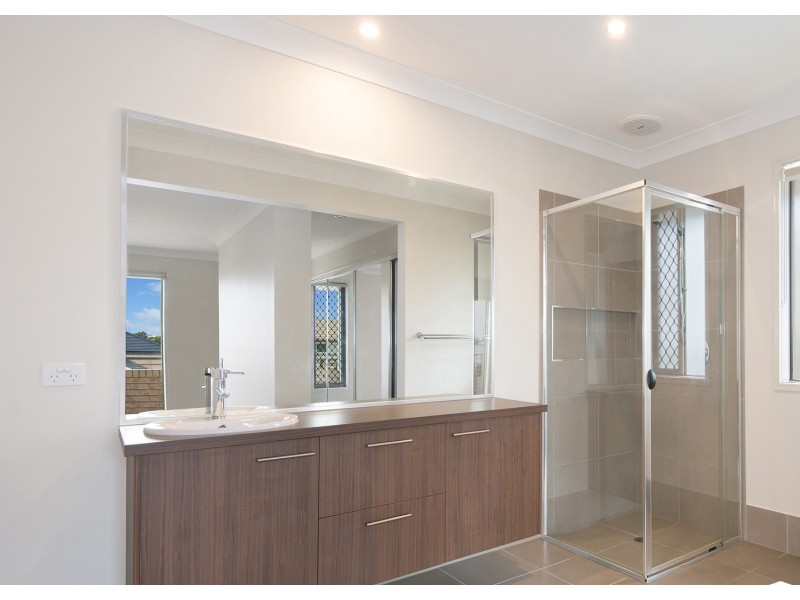 8 Harrison Street, North Lakes QLD 4509