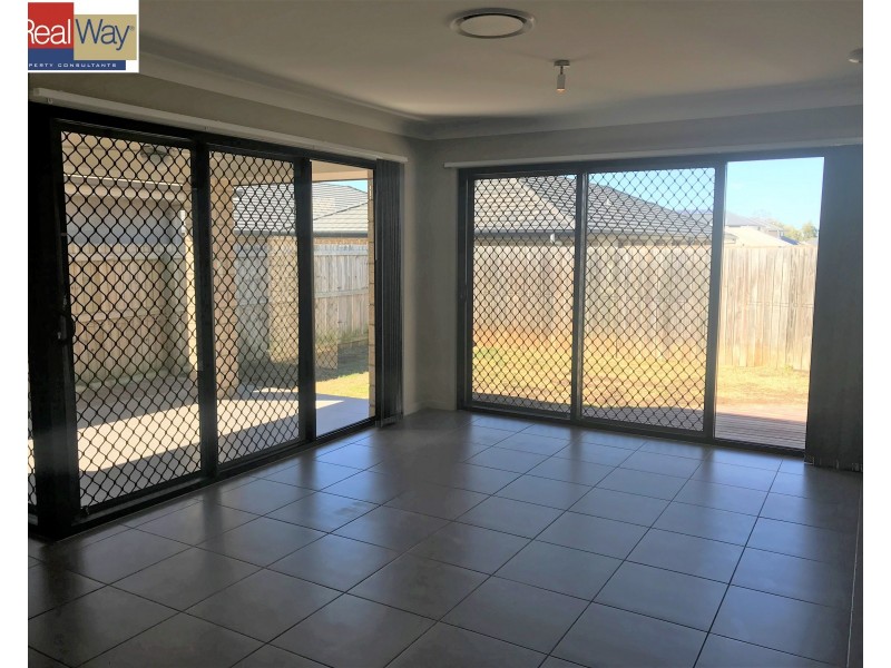 70 Wallarah Parade, North Lakes QLD 4509