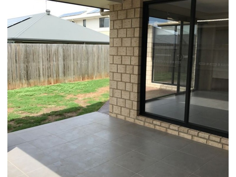 70 Wallarah Parade, North Lakes QLD 4509