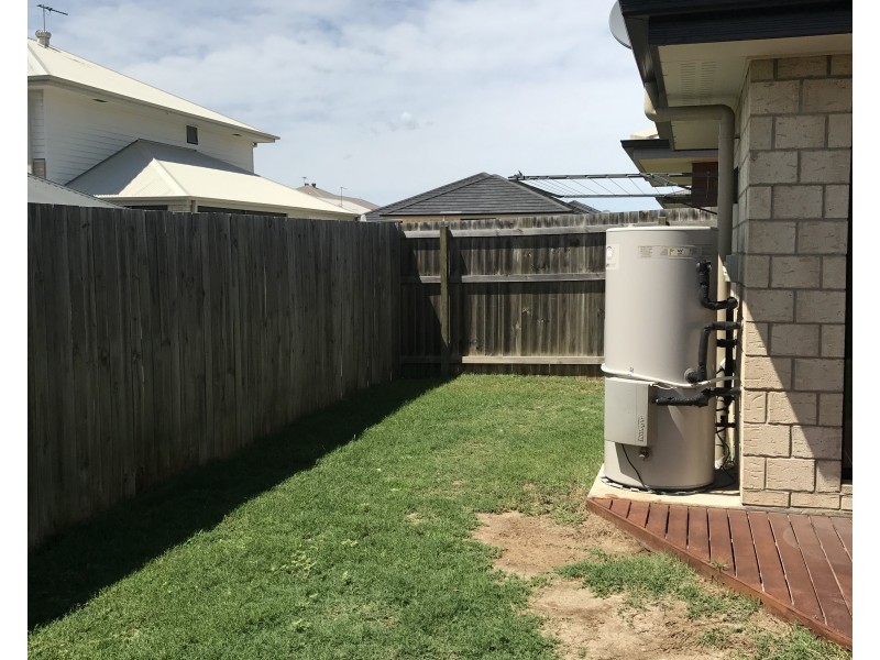 70 Wallarah Parade, North Lakes QLD 4509