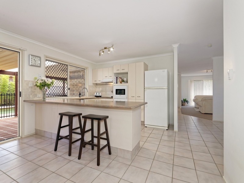 5 Chesterfield Drive, Murrumba Downs QLD 4503