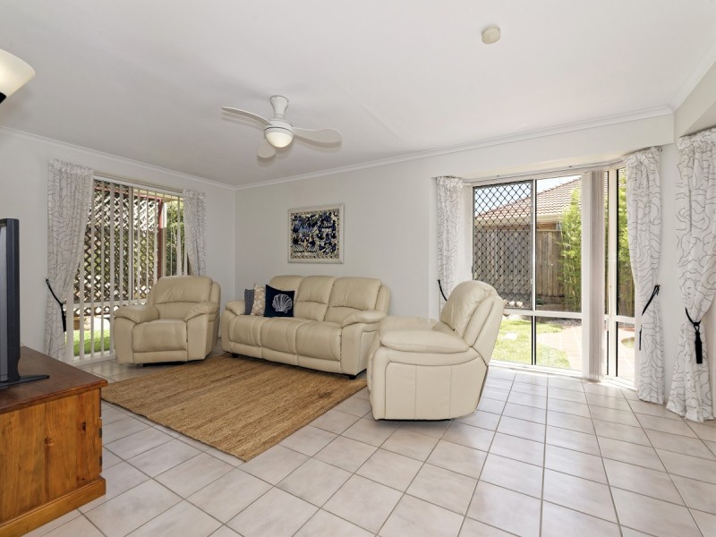 5 Chesterfield Drive, Murrumba Downs QLD 4503