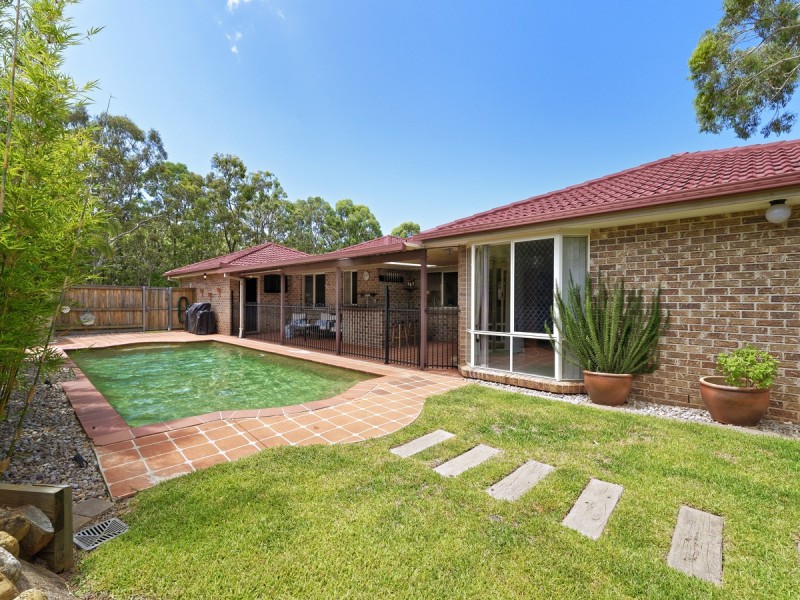 5 Chesterfield Drive, Murrumba Downs QLD 4503
