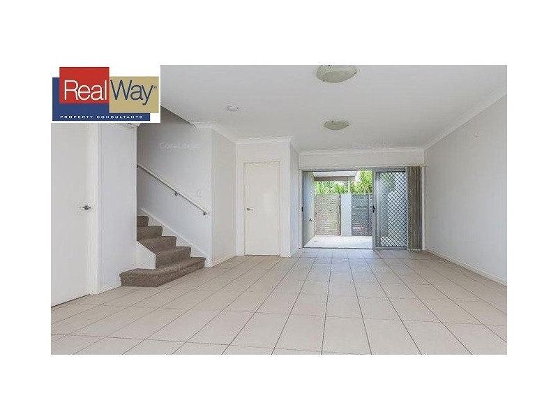 24/9 Houghton Street, Petrie QLD 4502