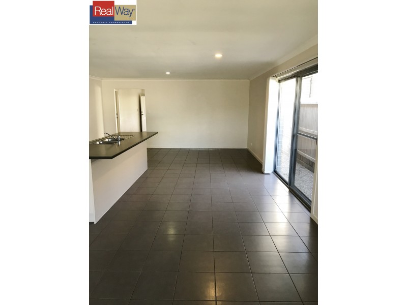 24 Williams Crescent, North Lakes QLD 4509