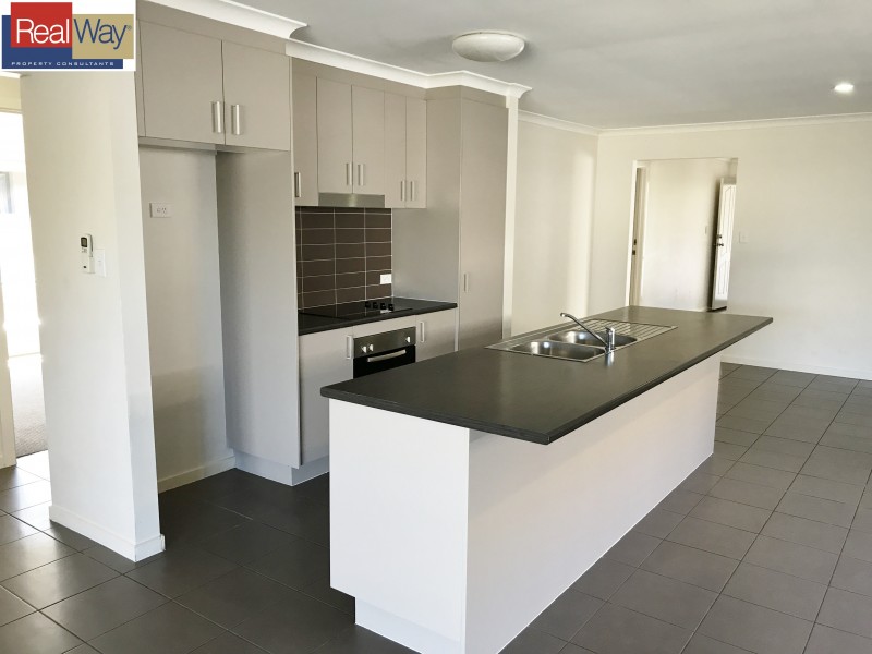 24 Williams Crescent, North Lakes QLD 4509