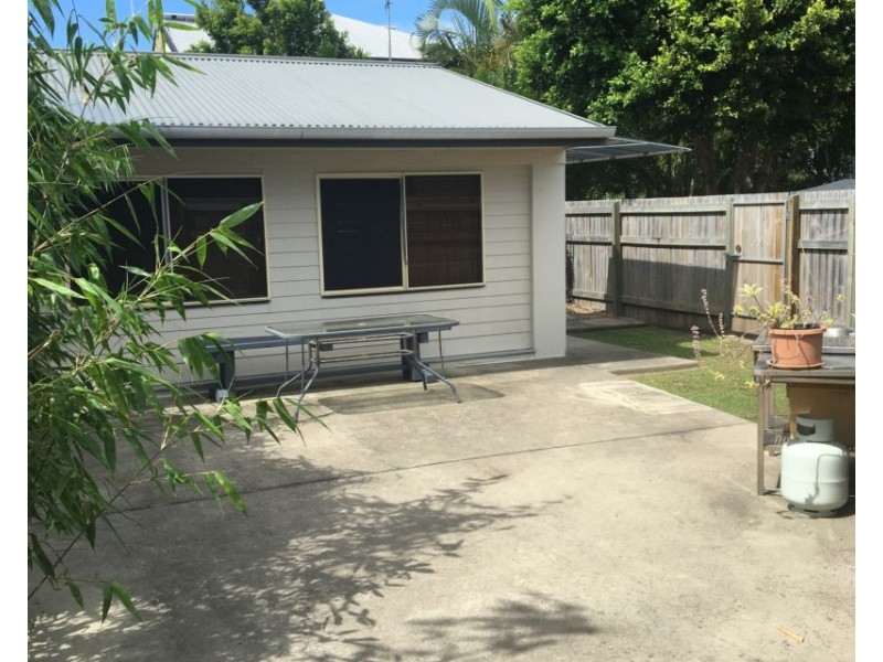 16 Warde Street, Scarborough QLD 4020