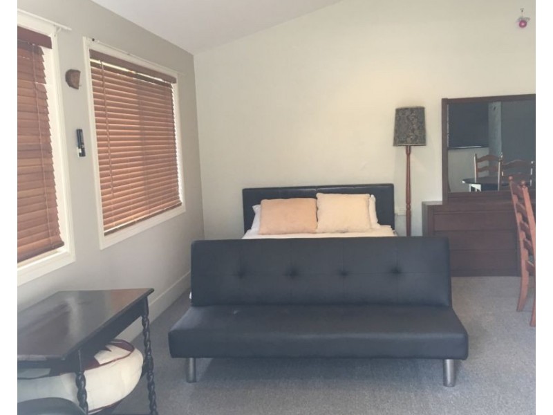 16 Warde Street, Scarborough QLD 4020