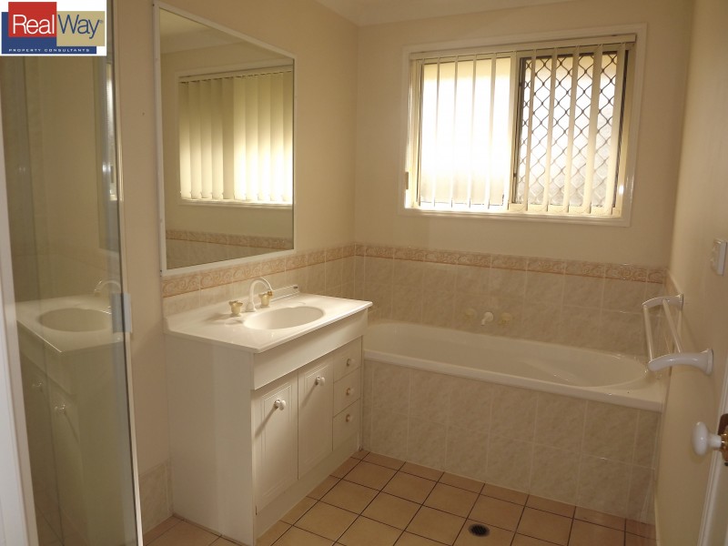 13 Jonathon Street, Morayfield QLD 4506