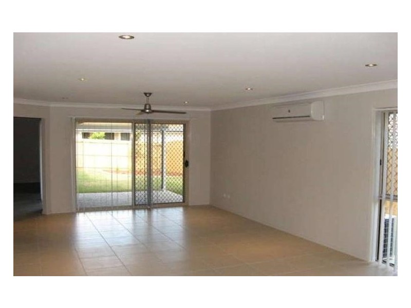 2 Outlook Court, Kallangur QLD 4503