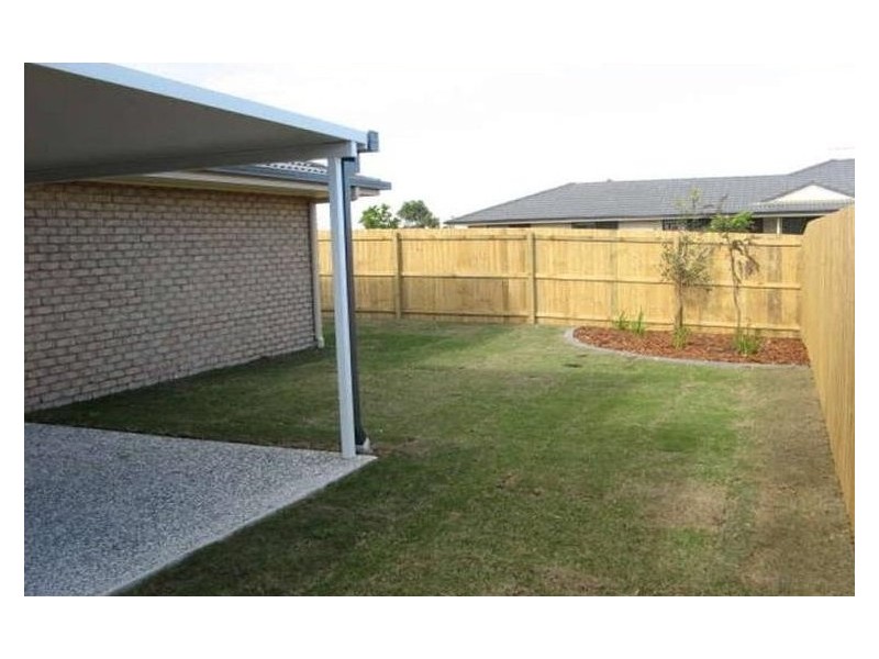2 Outlook Court, Kallangur QLD 4503