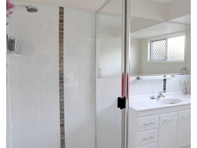 2 Sylvia Court, Rothwell QLD 4022