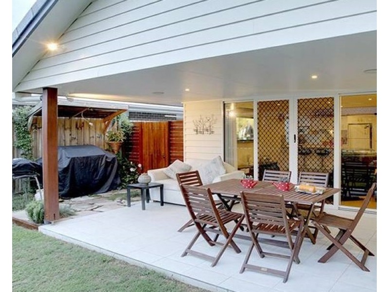 2 Sylvia Court, Rothwell QLD 4022
