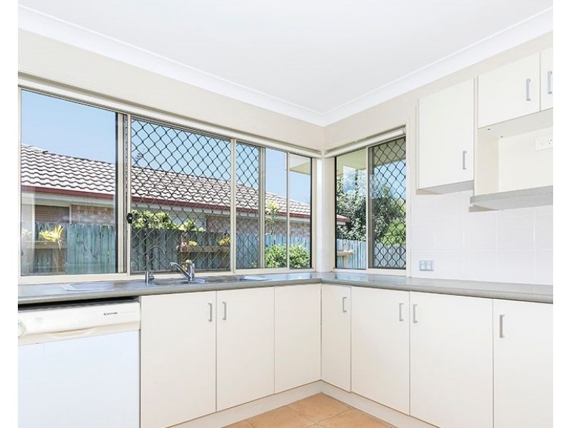 5 Mowbray Court, Kallangur QLD 4503