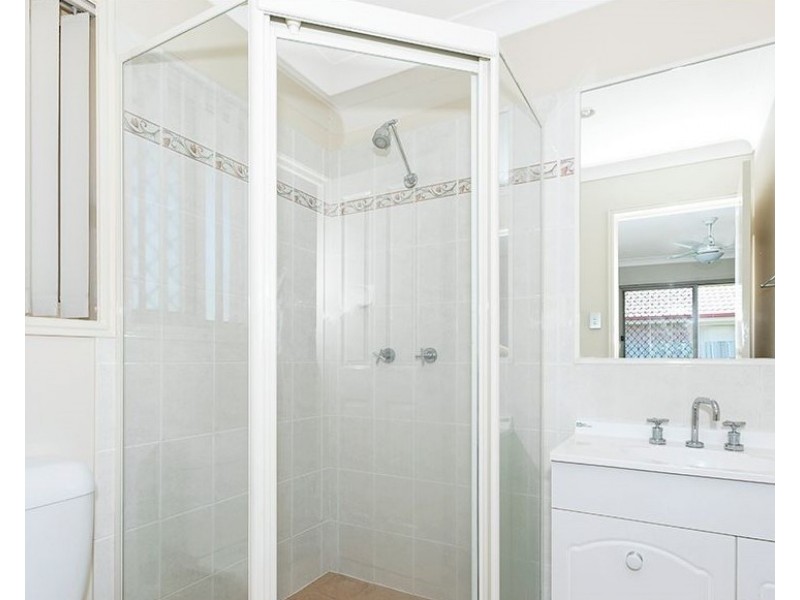 5 Mowbray Court, Kallangur QLD 4503