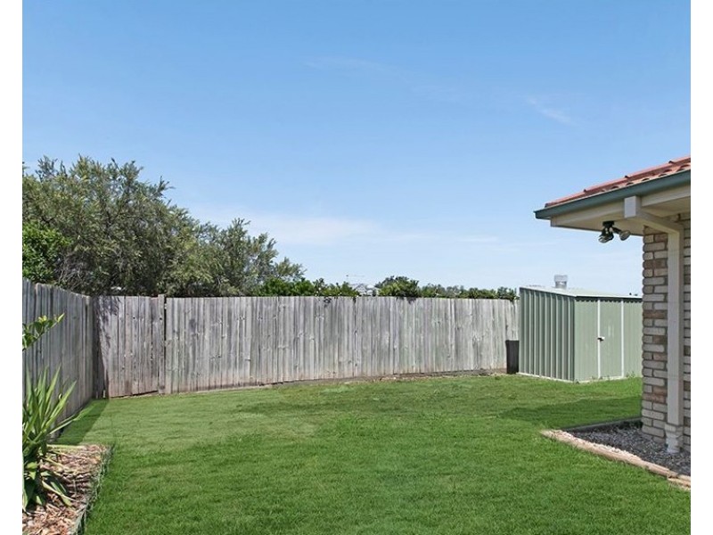 5 Mowbray Court, Kallangur QLD 4503