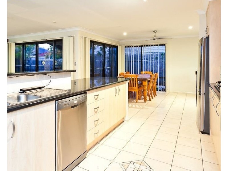 2 Springsure Parade, North Lakes QLD 4509