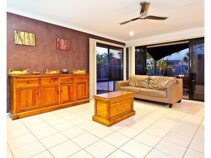2 Springsure Parade, North Lakes QLD 4509