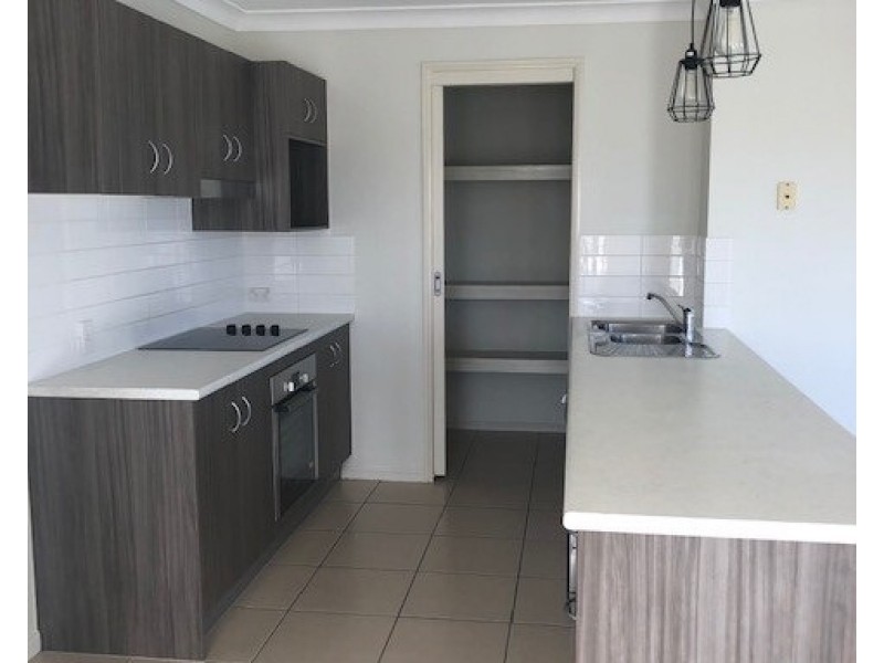 2/40 Coman Street South, Rothwell QLD 4022