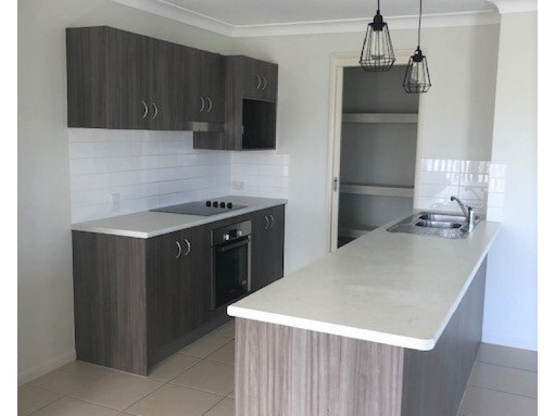 2/40 Coman Street South, Rothwell QLD 4022