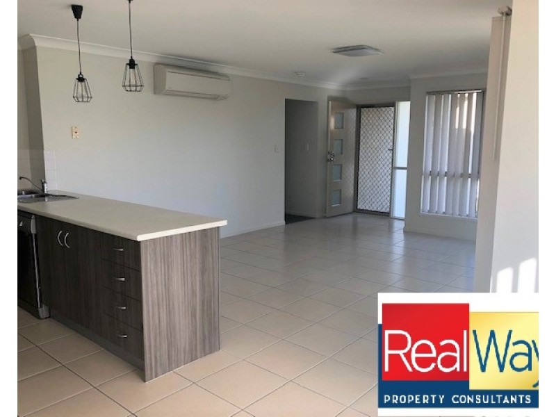 2/40 Coman Street South, Rothwell QLD 4022