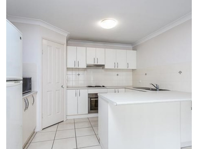 2/18 Cadel Crescent, Rothwell QLD 4022