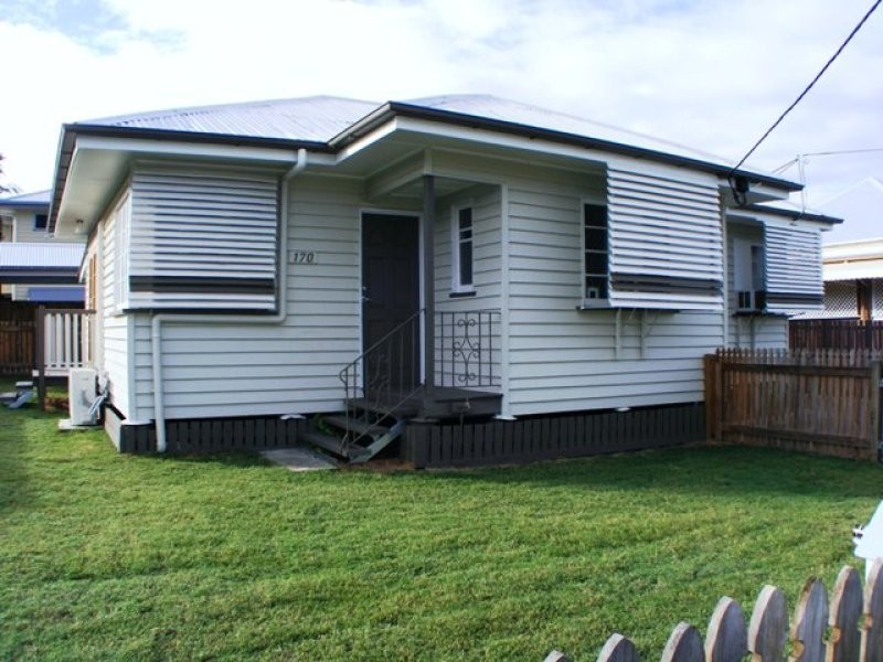 170 South Station Road, Silkstone QLD 4304