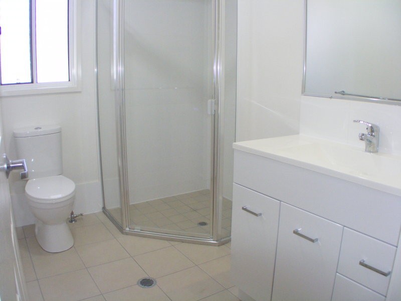 1/31 & 2/31 Woodford Street, One Mile QLD 4305