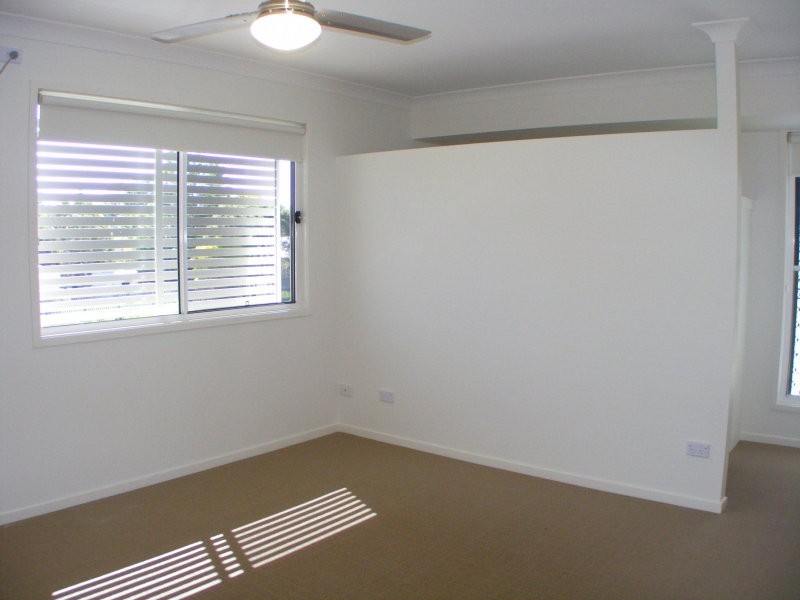 1/31 & 2/31 Woodford Street, One Mile QLD 4305