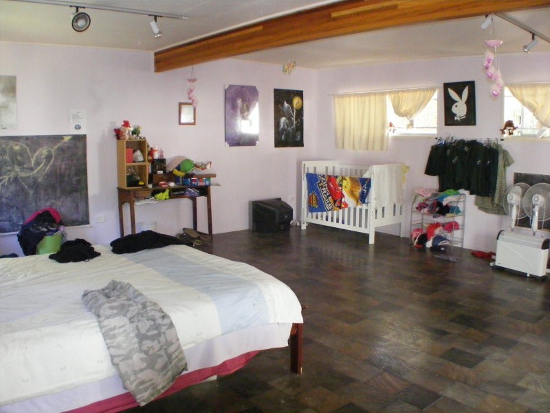 6 Adam Street, Bundamba QLD 4304