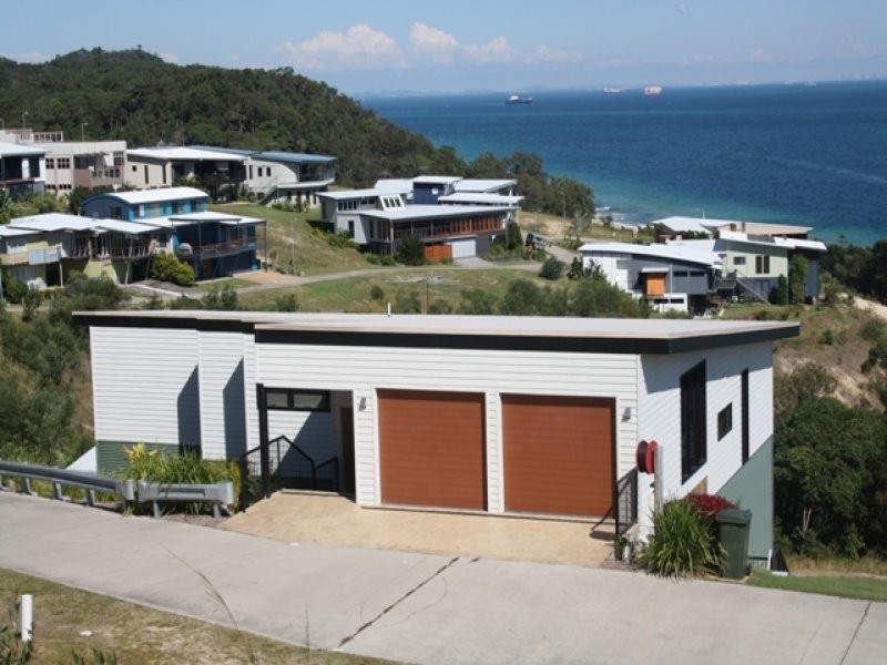 8 Ramosus Drive, Tangalooma QLD 4025