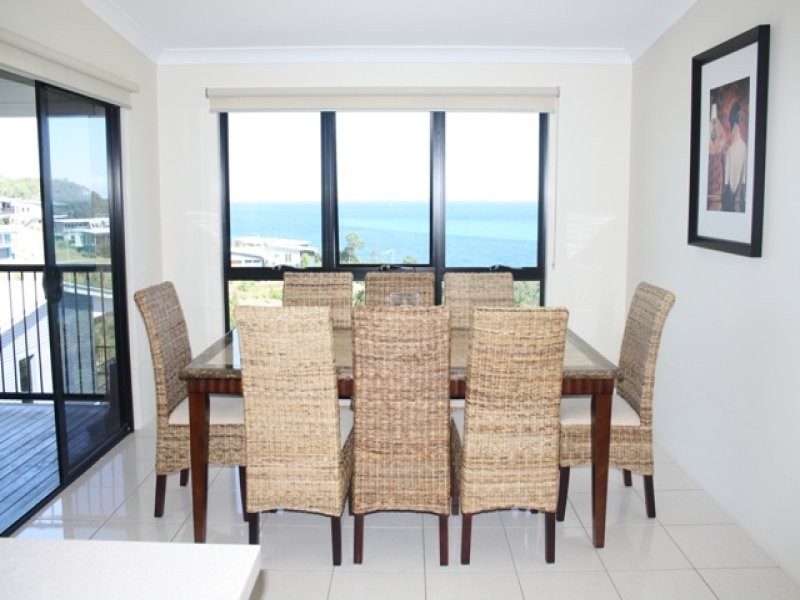 8 Ramosus Drive, Tangalooma QLD 4025