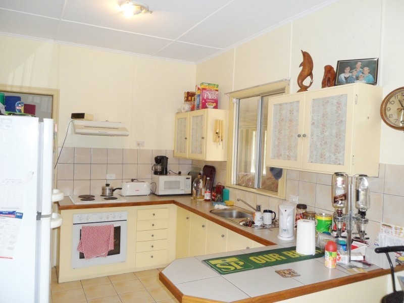 5 Barry Street, East Ipswich QLD 4305