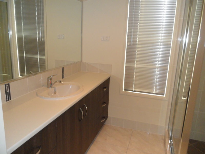 7 Sulzberger Court, Flinders View QLD 4305