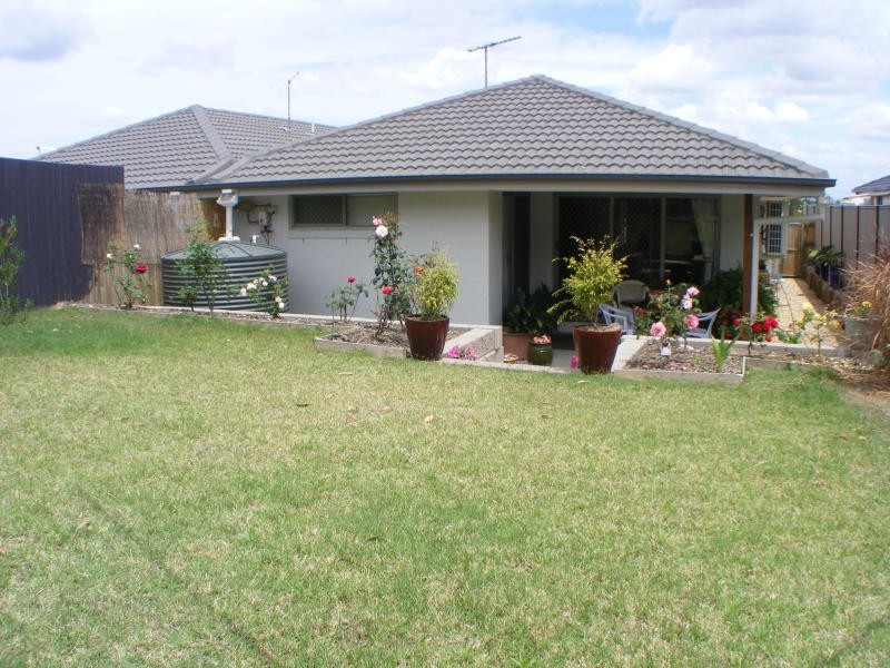 1/11 Benjamin Court, Yamanto QLD 4305