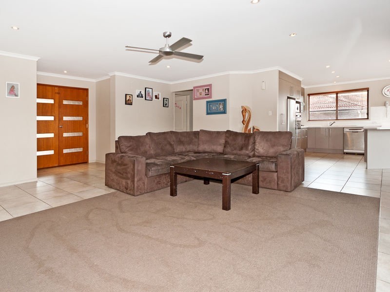 170 Edwards Street, Raceview QLD 4305