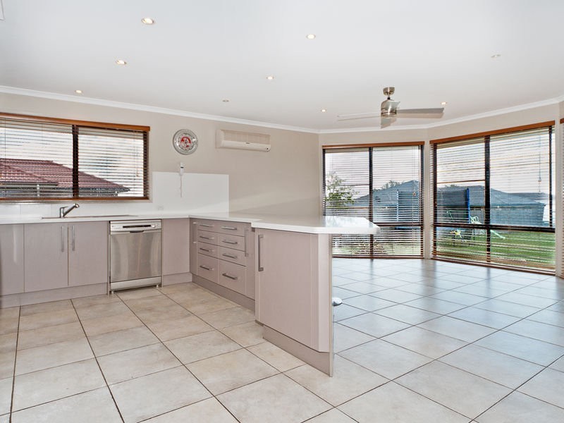 170 Edwards Street, Raceview QLD 4305