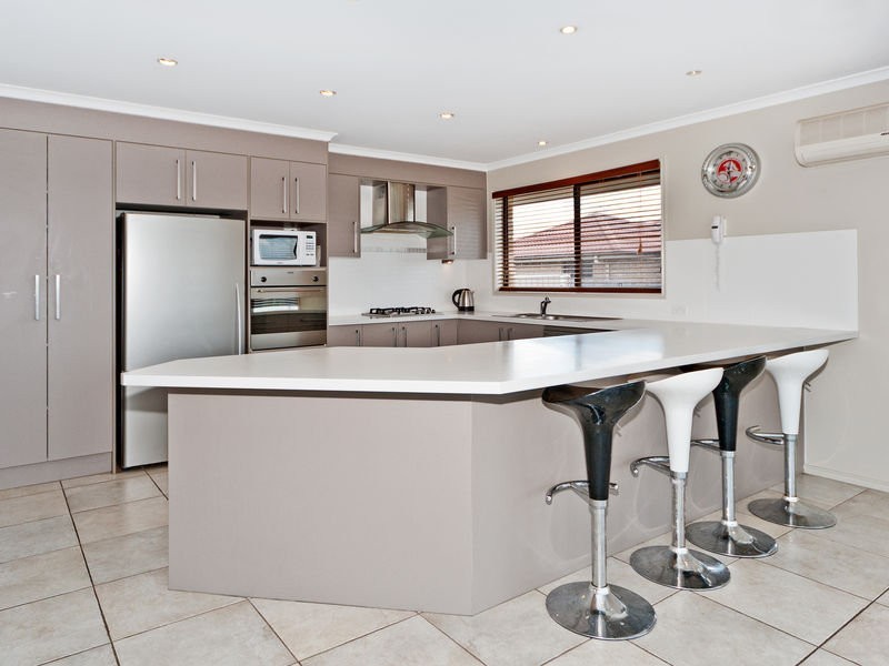 170 Edwards Street, Raceview QLD 4305