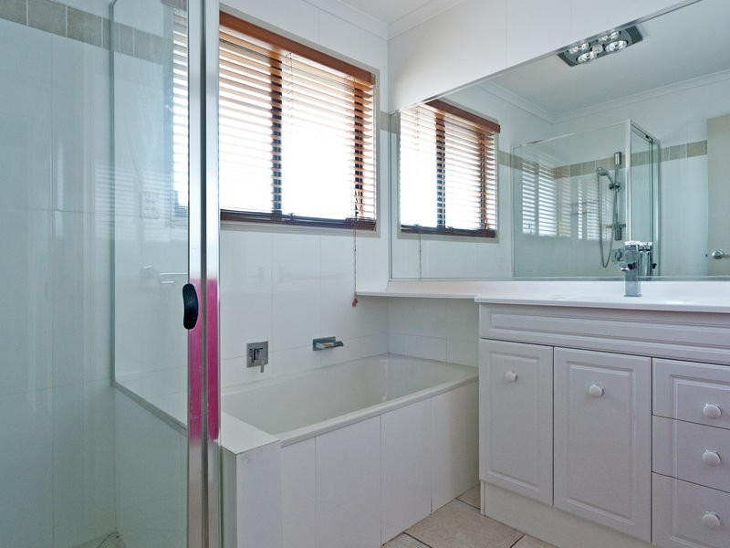 170 Edwards Street, Raceview QLD 4305