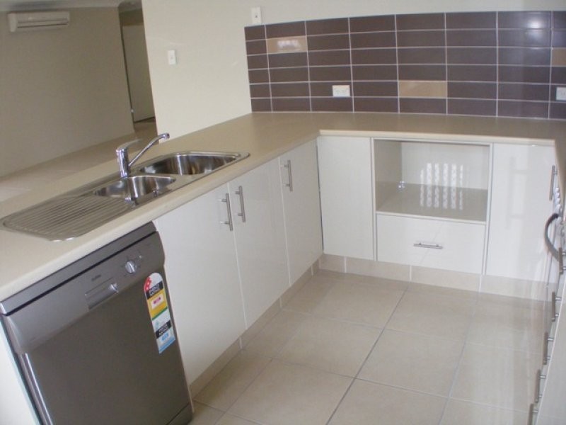 30 Bosswood Court, Yamanto QLD 4305