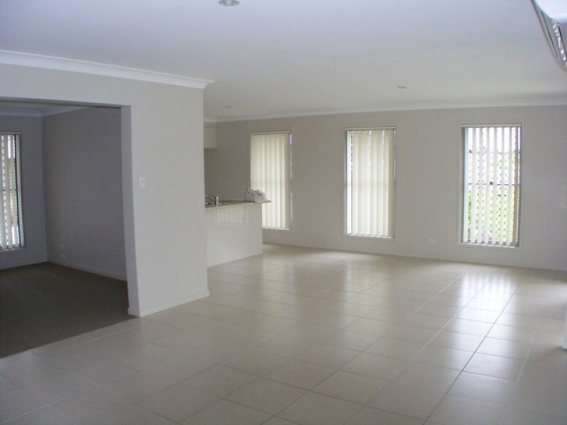 30 Bosswood Court, Yamanto QLD 4305