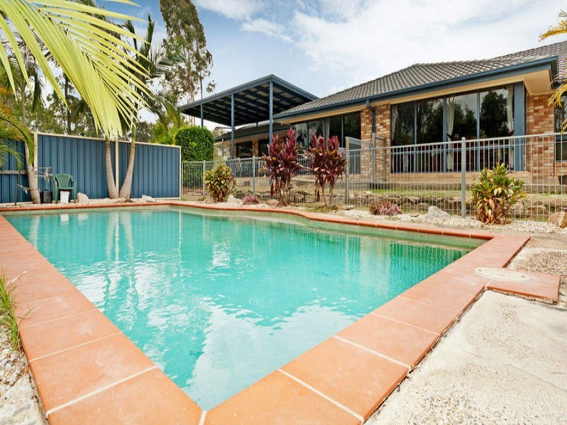 10 Hilltop Court, Deebing Heights QLD 4306