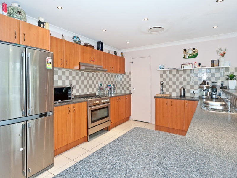 10 Hilltop Court, Deebing Heights QLD 4306