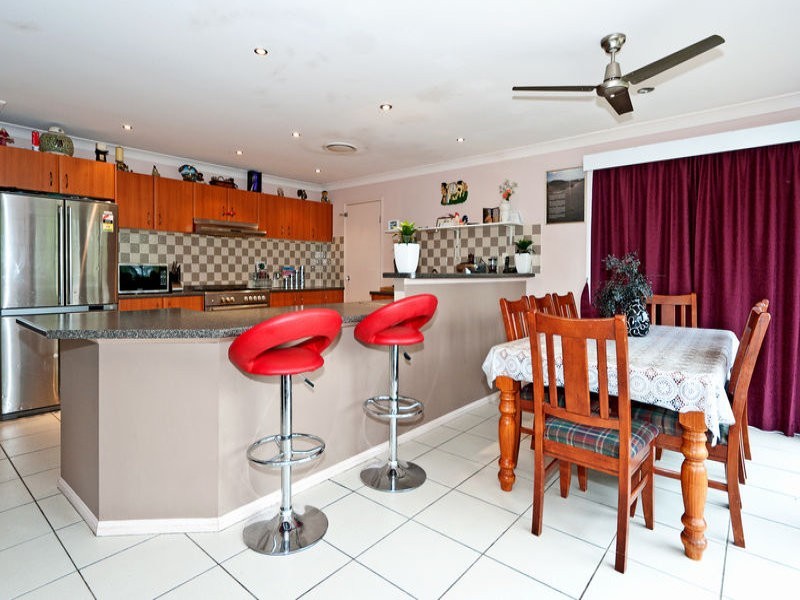 10 Hilltop Court, Deebing Heights QLD 4306
