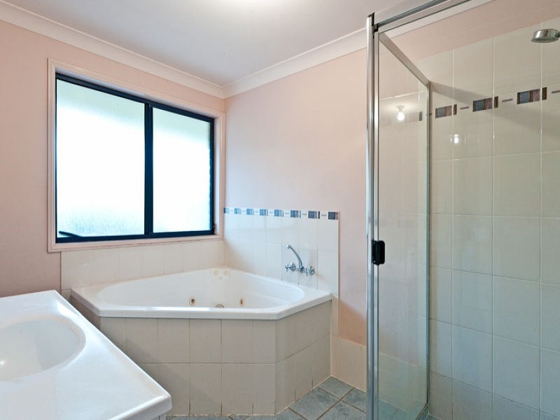 10 Hilltop Court, Deebing Heights QLD 4306
