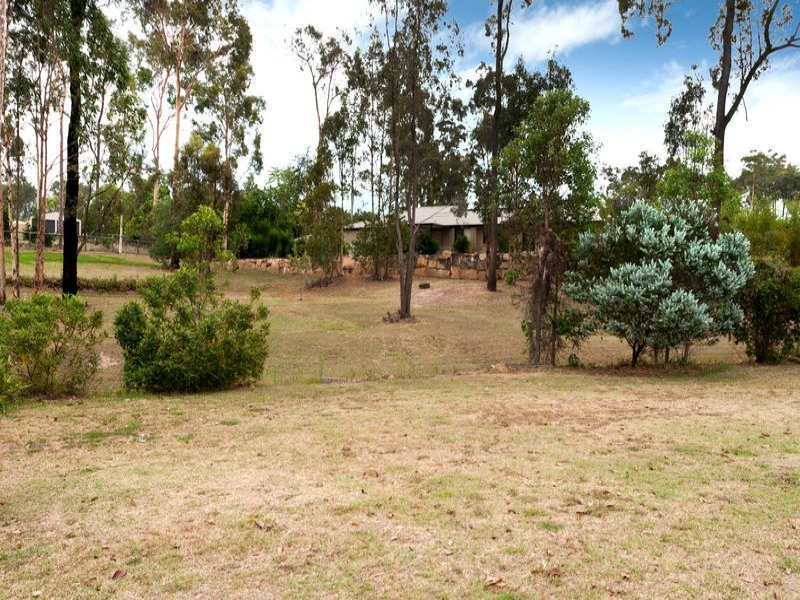 10 Hilltop Court, Deebing Heights QLD 4306